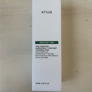 Heartleaf + BHA Cleansing Foam - White and Green